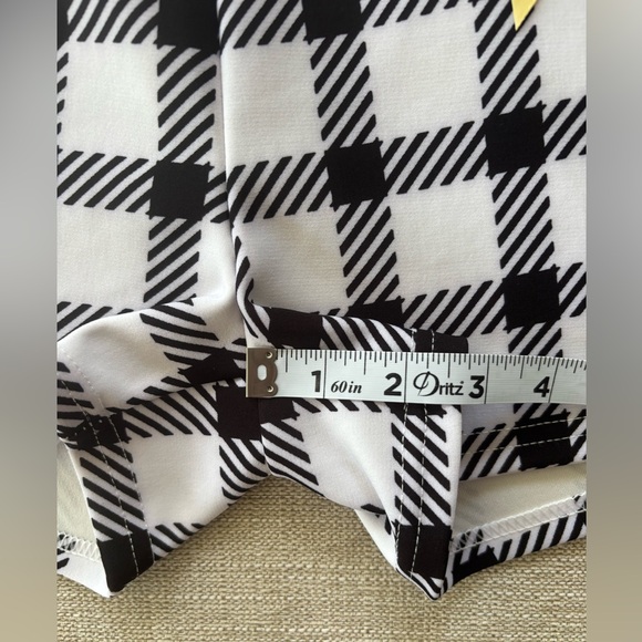Angel Cult touch me high-waisted black and white checkered pattern shorts. L - Picture 5 of 9